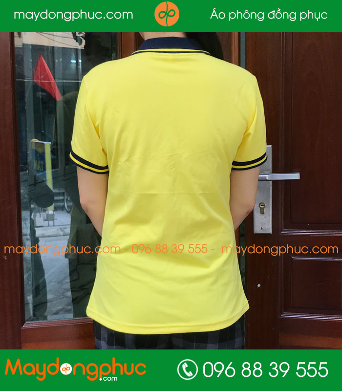 Áo phông đồng phục màu vàng phối đen | In ao phong dong phuc
